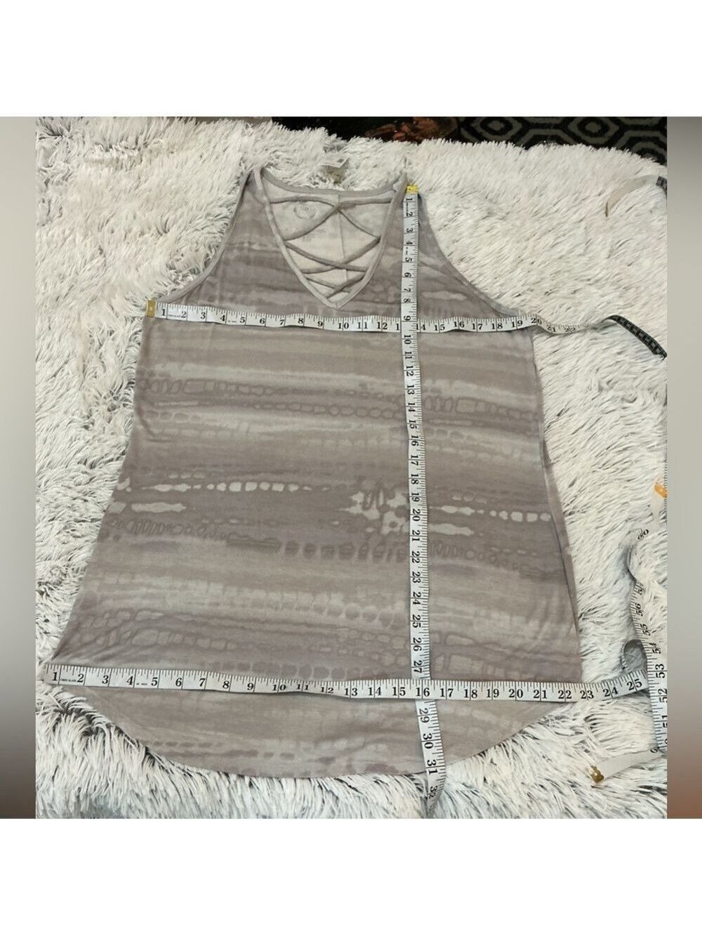 Maurices 24/7 Crisscross V-Neck Sleeveless Tunic Top Gray Tie-Dye Size Large - Picture 4 of 14